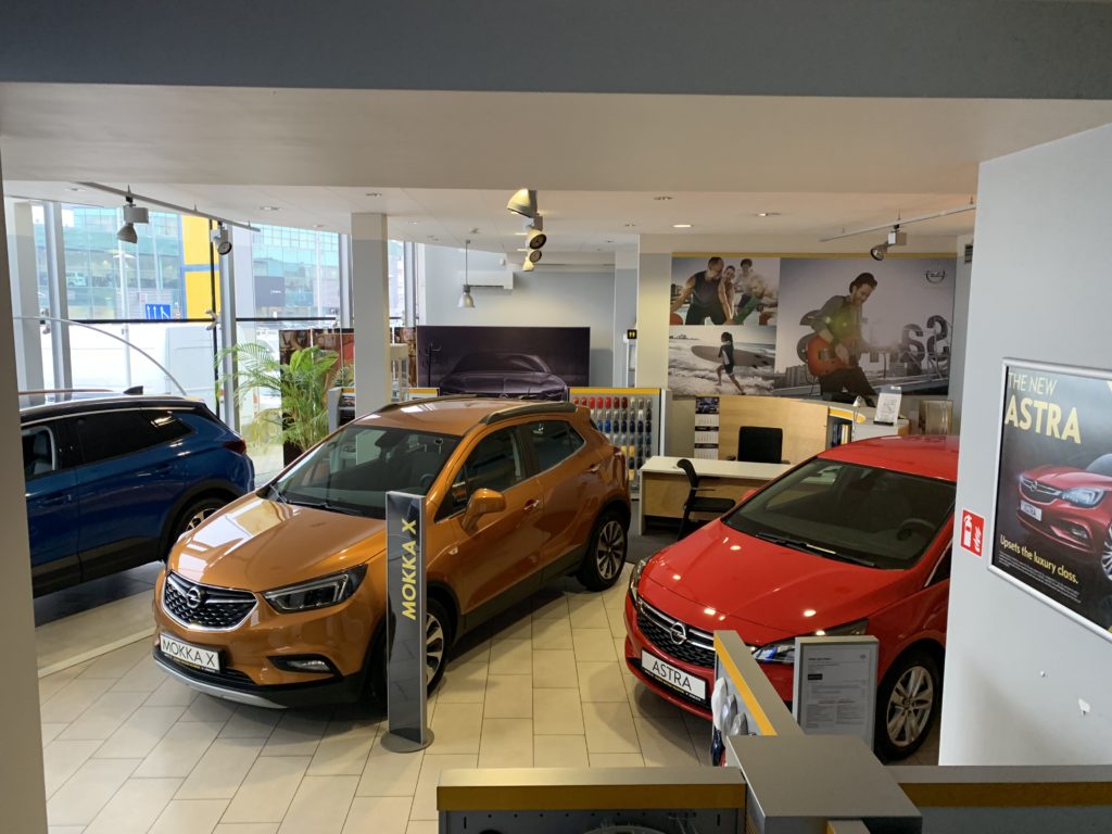 Reklamos sprednimai ir patalpų dizainas